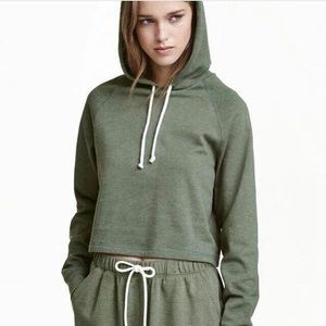 H&m - cropped hoodie